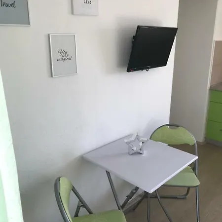 Of The Hill Apartment *