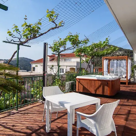 Apartment Of The Hill Hvar Town